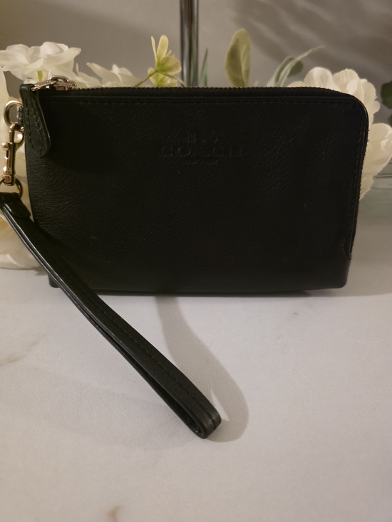 Coach Handbags - Coach Black Leather Wristlet Wallet